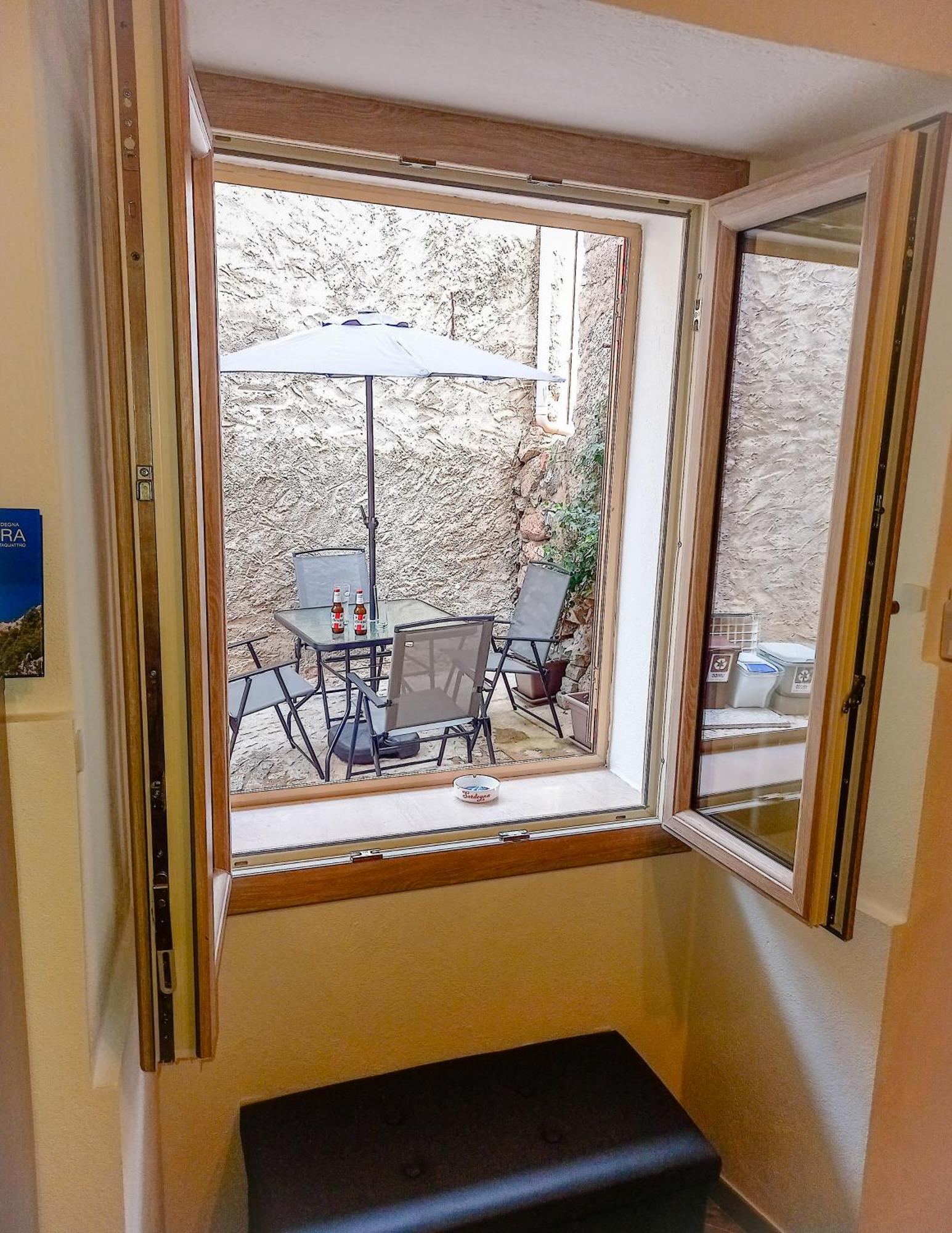 Ferienwohnung 'Al Vico Dante' Loceri Exterior foto